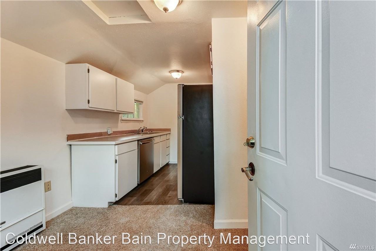 2727-A Ne 92nd St - Photo 3 of 15