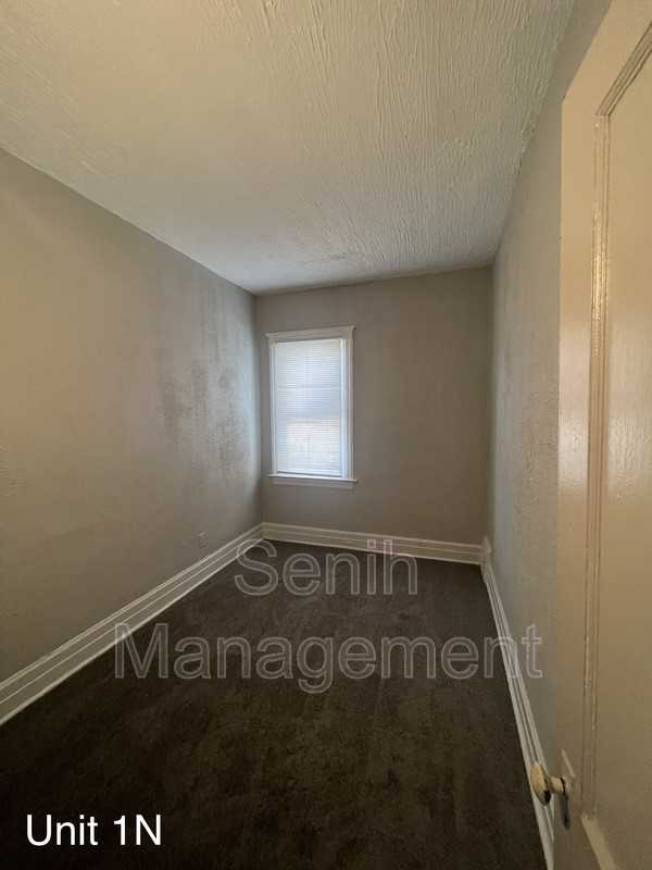 3980 Helen St - Photo 2 of 8