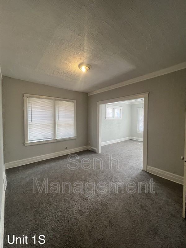 3980 Helen St - Photo 4 of 8