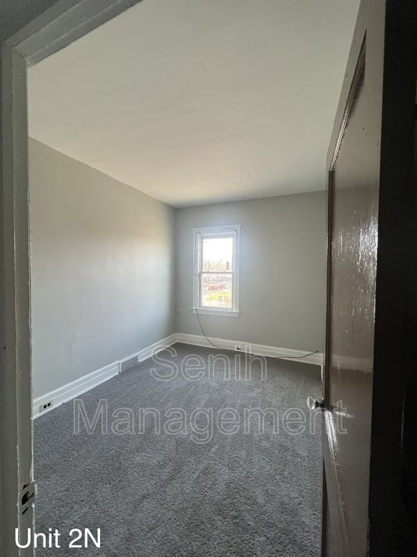 3980 Helen St - Photo 7 of 8