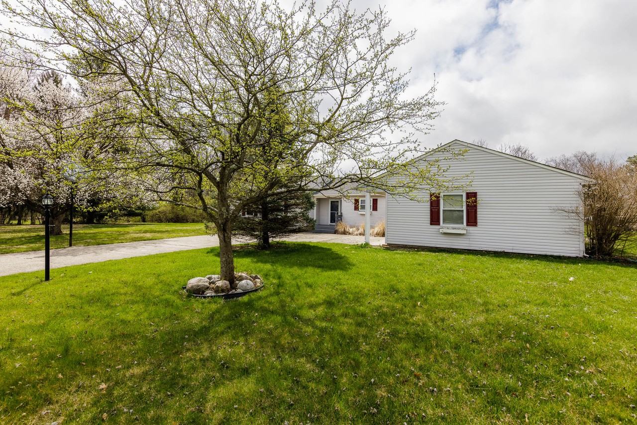 229 Topaz Ln #0 - Photo 3 of 50