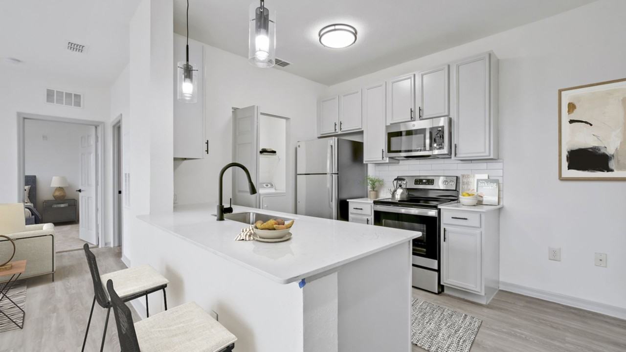 Halston Citrus Ridge - Photo 4 of 33