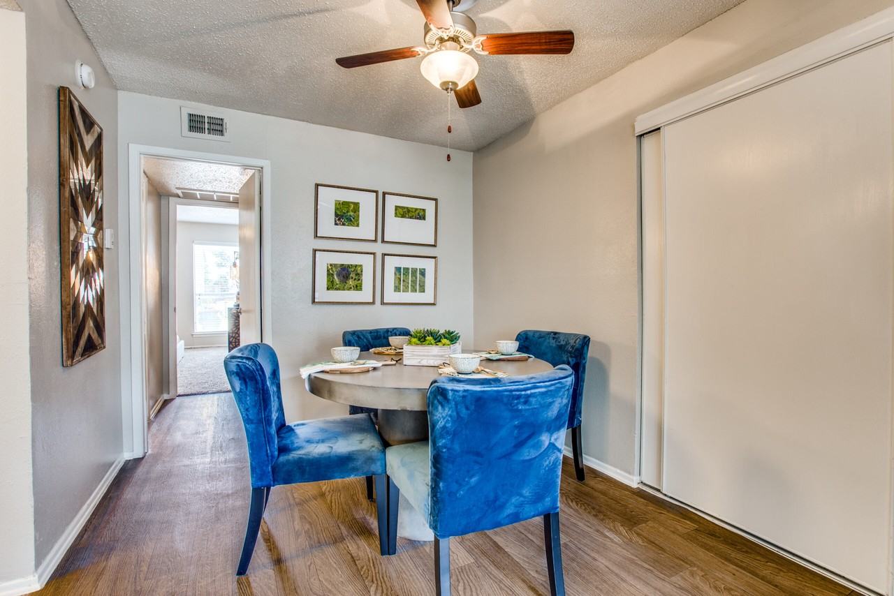 Lexington Apartment Homes - Photo 5 of 28