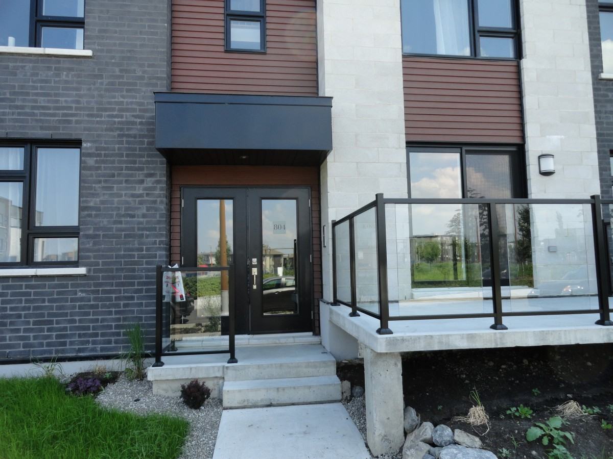 856 Marie Gérin Lajoie - Photo 2 of 16