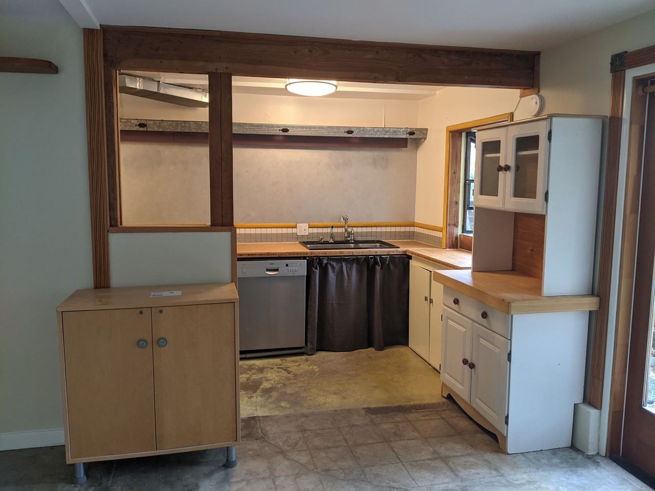 613 Cornell Ave #A - Photo 2 of 10