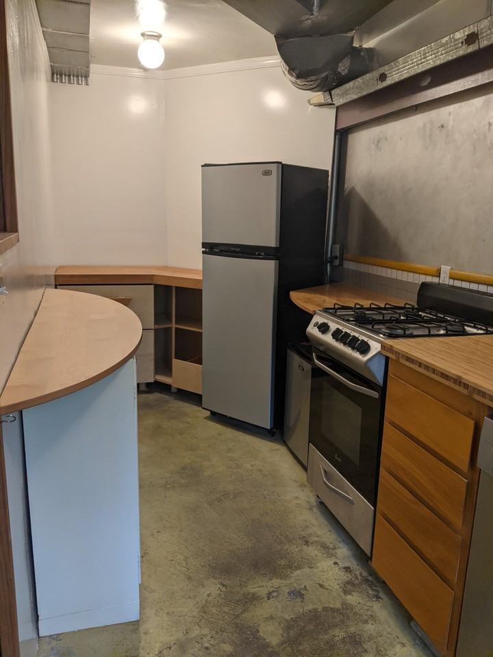 613 Cornell Ave #A - Photo 3 of 10