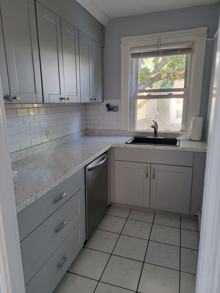 19 Washburn Ave #19 - Photo 2 of 4