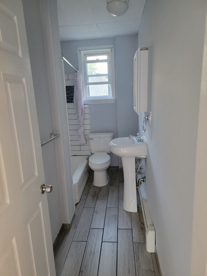 19 Washburn Ave #19 - Photo 3 of 4