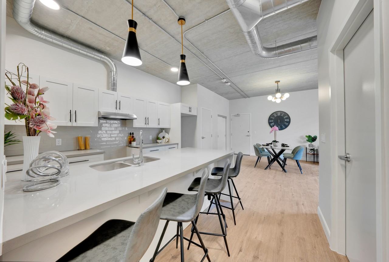 6550 Wyandotte St E #304 - Photo 6 of 9