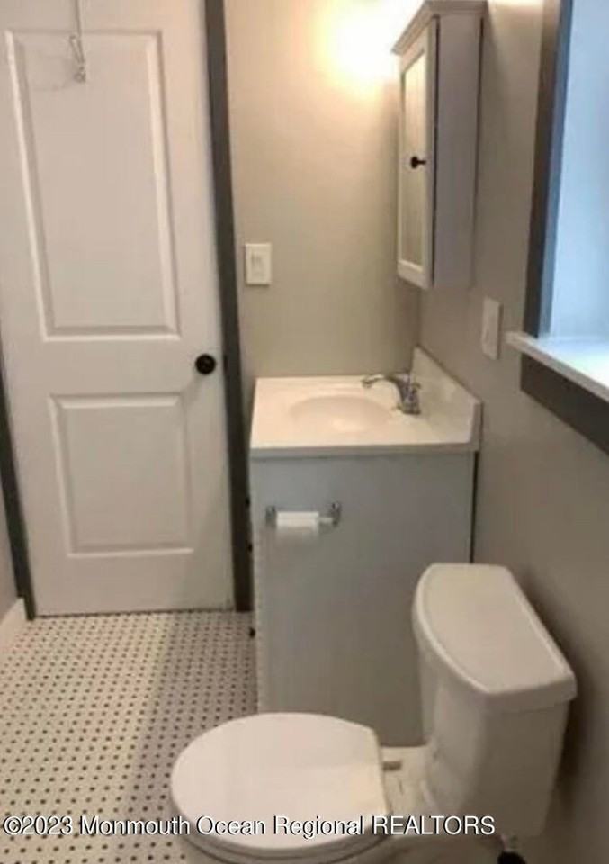 135 Third St - Photo 2 of 3