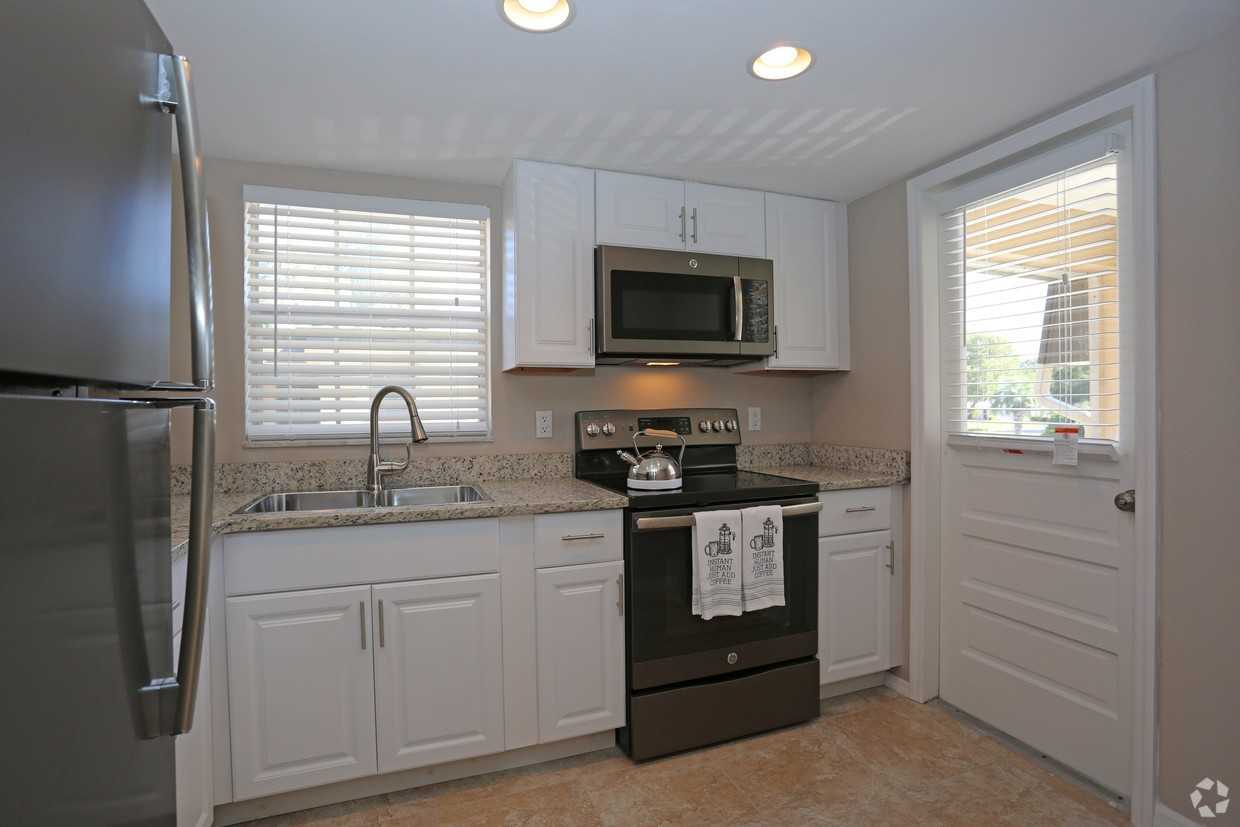 Imperial Village - Photo 4 of 31