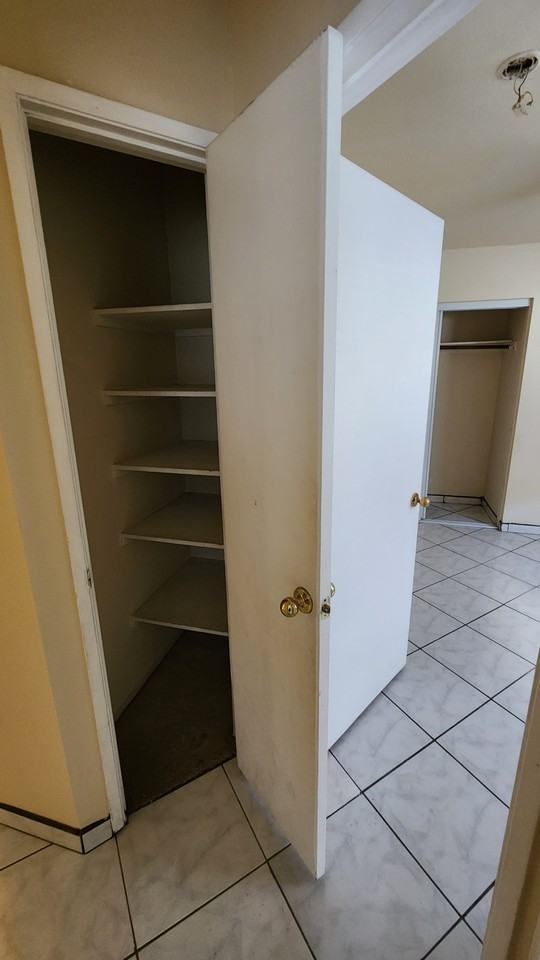 1934 Fort Hall Place - Photo 3 of 24