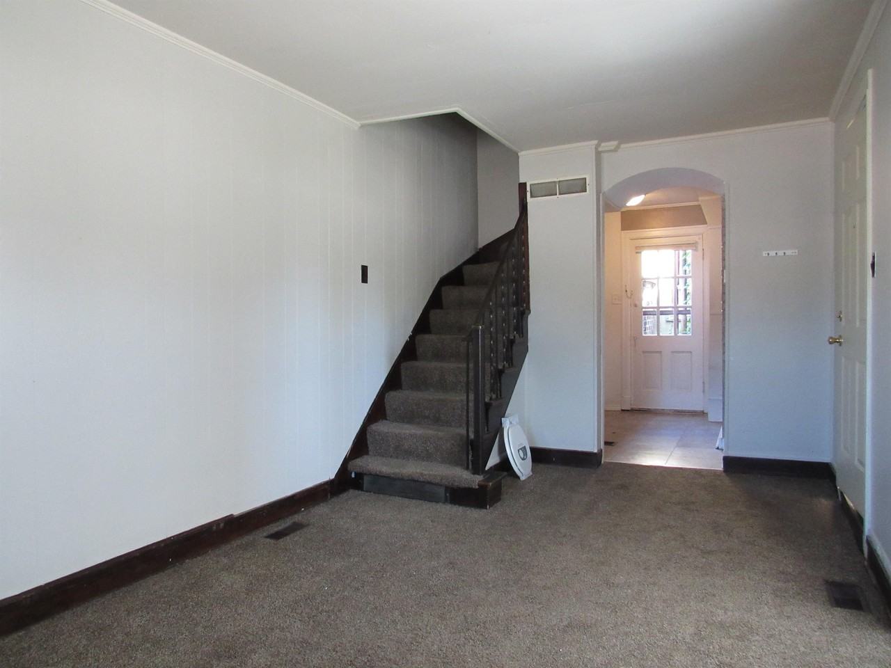321 W Elm St #1 - Photo 7 of 8