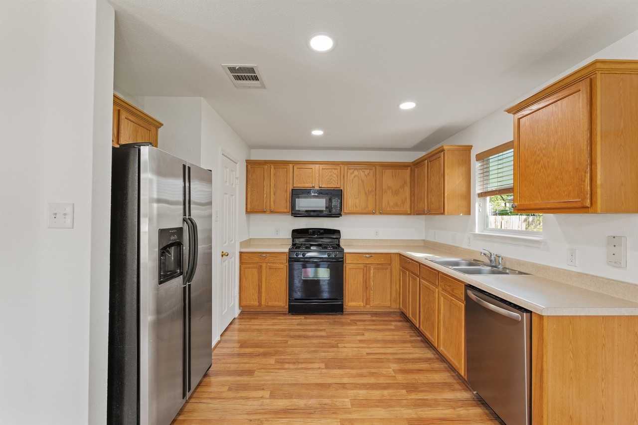 3591 Rock Shelf Ln #1 - Photo 3 of 10