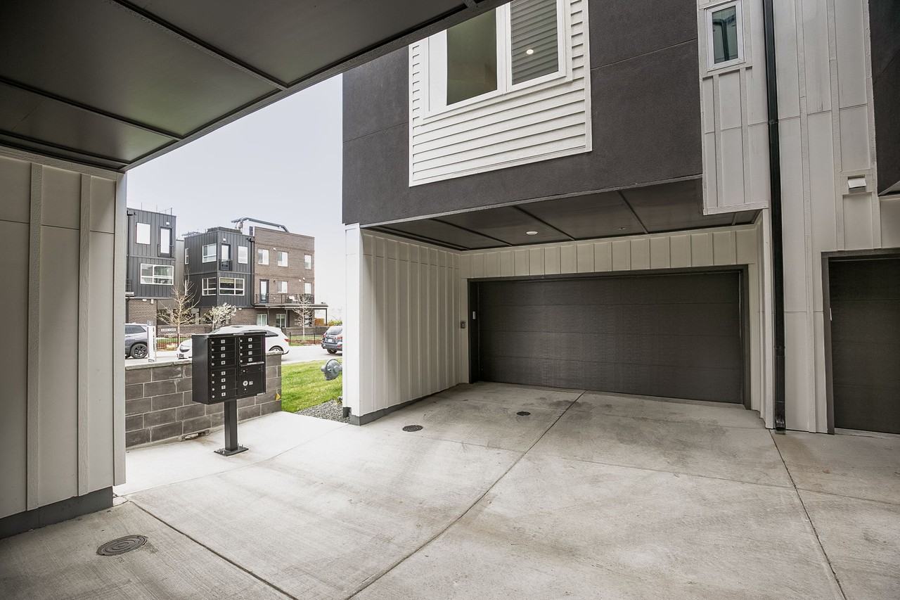 1275 N Stuart St #1 - Photo 4 of 27