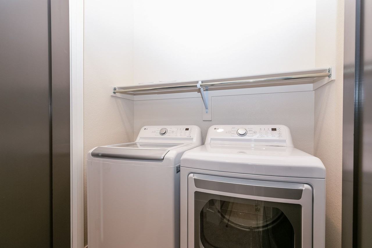 1275 N Stuart St #1 - Photo 5 of 27