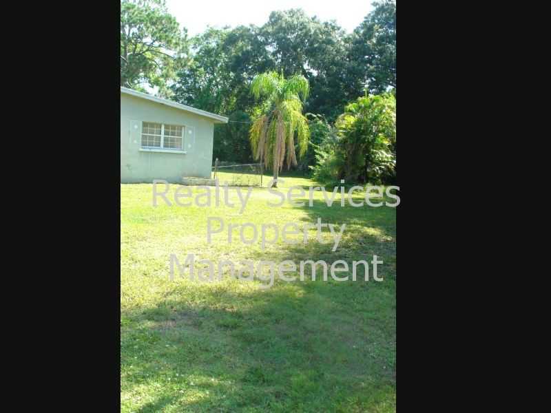 4457 Greenwood Ave - Photo 3 of 17