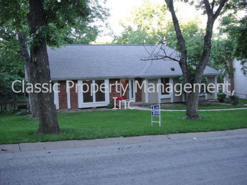 9709 N Tracy Ave - Photo 2 of 34