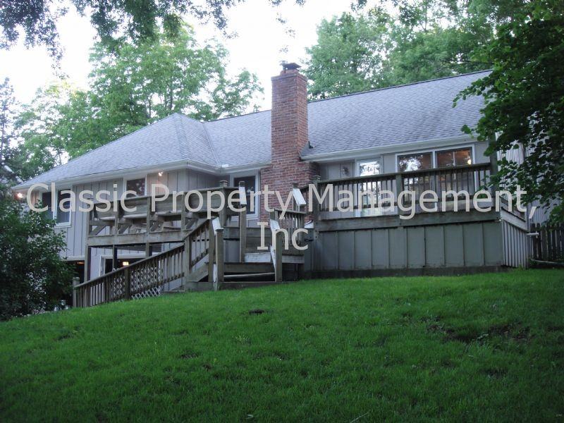 9709 N Tracy Ave - Photo 3 of 34