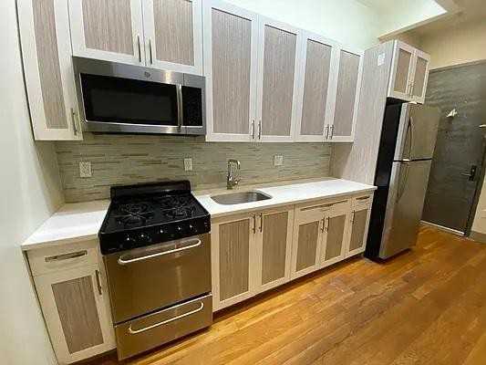 1631 Saint Johns Pl #1F - Photo 2 of 5