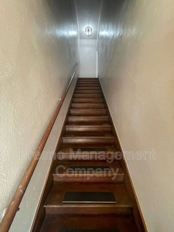 837 E Weldon Ave - Photo 2 of 10