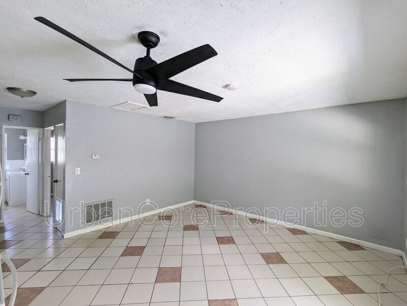 1601 5th St N #3B - Photo 4 of 10