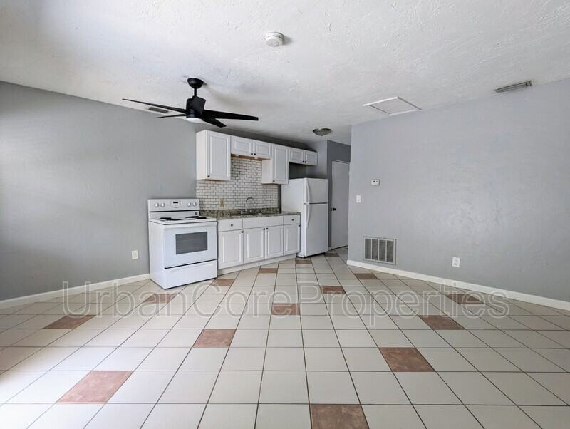 1601 5th St N #3B - Photo 6 of 10