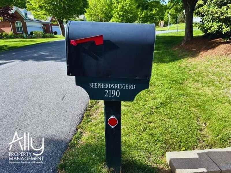 2190 Shepherds Ridge Rd - Photo 2 of 28