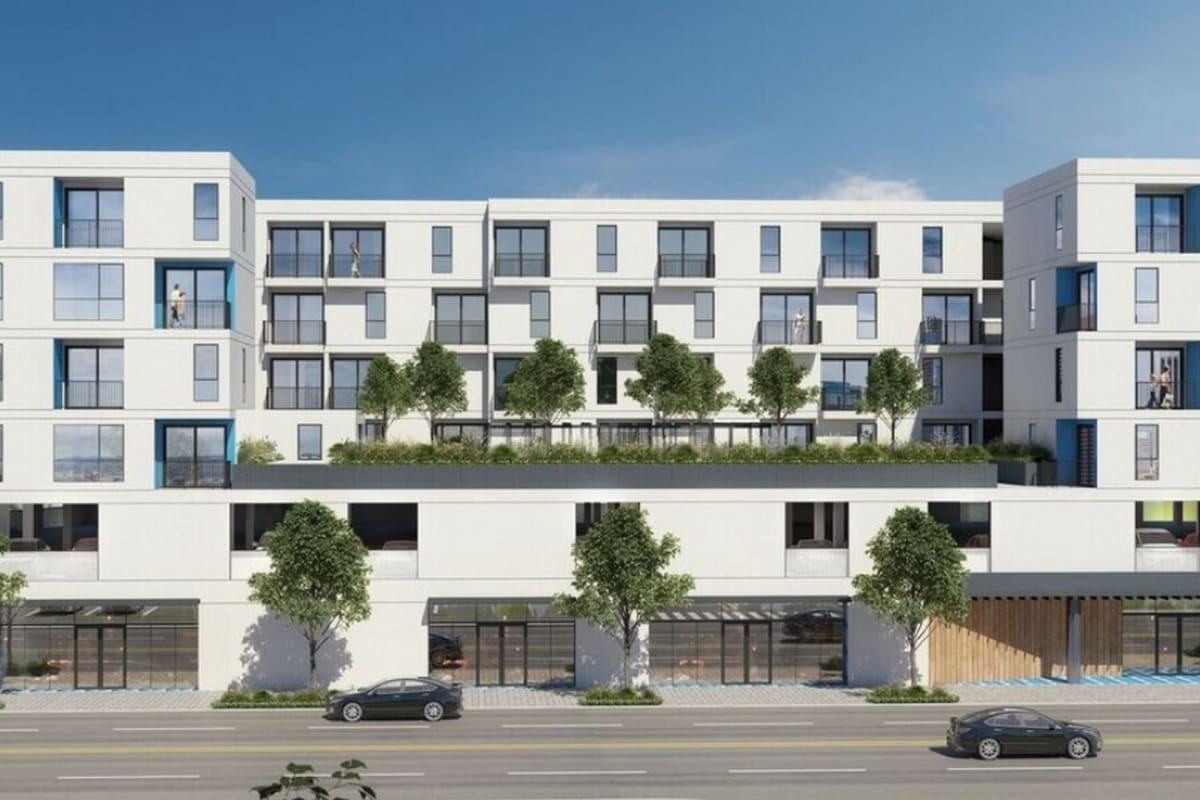 E on Adams - Photo 2 of 10