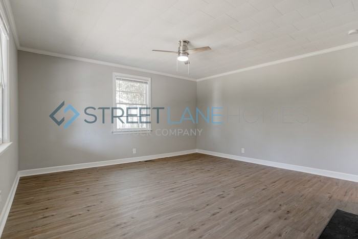 8 Goodrich St - Photo 3 of 16