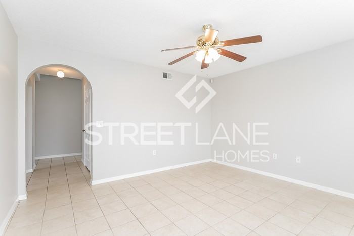 6046 Kaley Dr - Photo 3 of 15