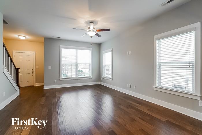 357 Lola Ln - Photo 3 of 15