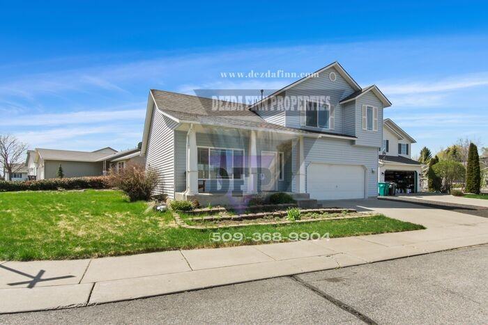 406 Hampton Ln - Photo 2 of 20