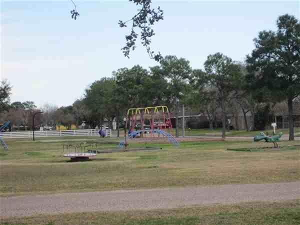 Neptune Apartments - Photo 2 of 2