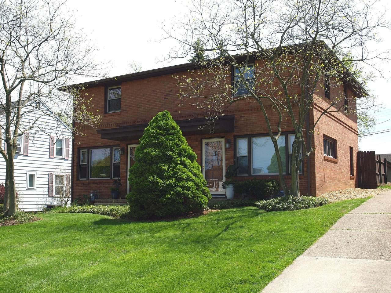 1224 Milford St Ne #1