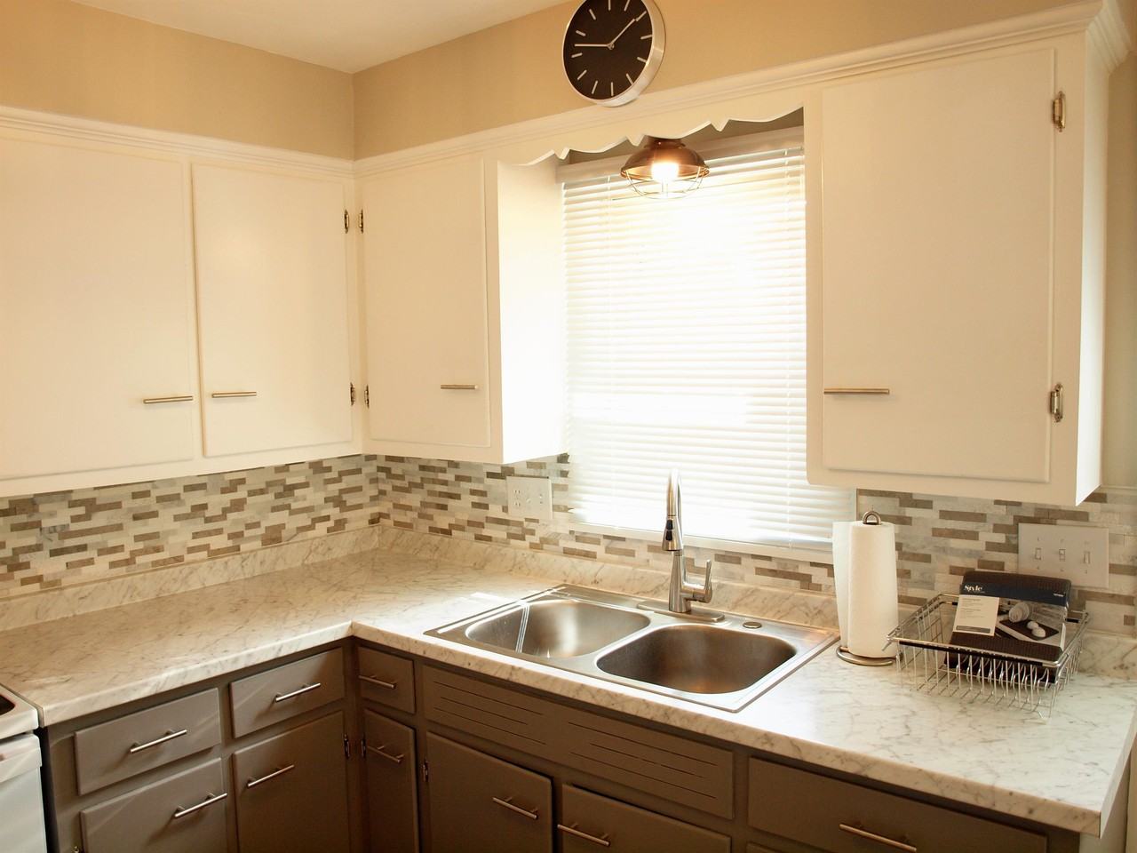 1224 Milford St Ne #1 - Photo 4 of 21