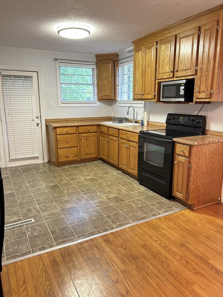 108 S Rockview Dr #1 - Photo 7 of 15