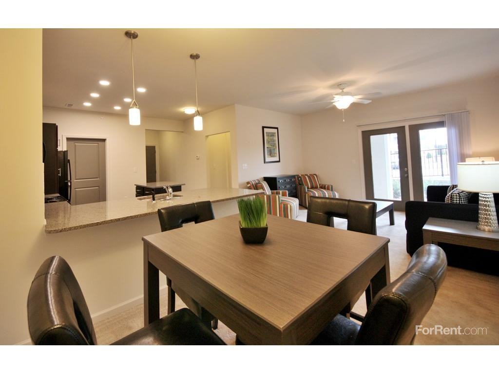 Celtic Crossing - Photo 3 of 13