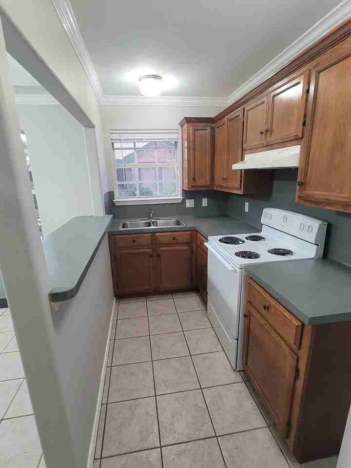 1811 West Kuhn - 13 #13 - Photo 3 of 8