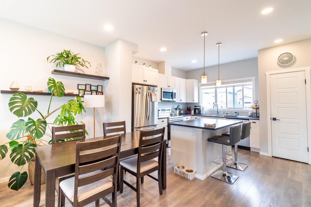 581 Transcona Blvd, Winnipeg, MB R3W 0N5, CAN 2 bedroom House Rental