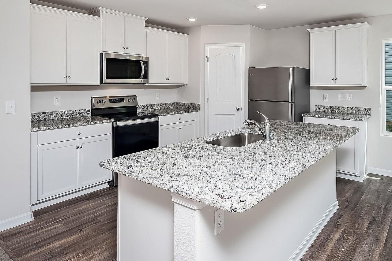 521 Hawley Street - Photo 5 of 22