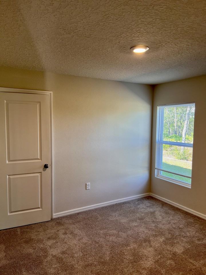 6652 N Bedstrow Blvd #1 - Photo 3 of 25