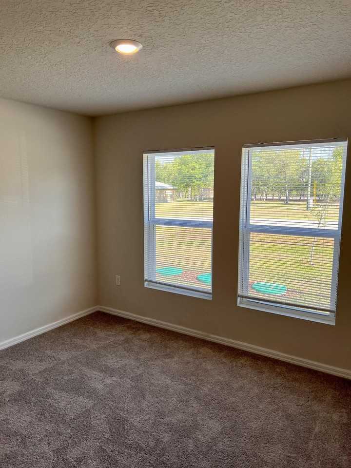 6652 N Bedstrow Blvd #1 - Photo 5 of 25