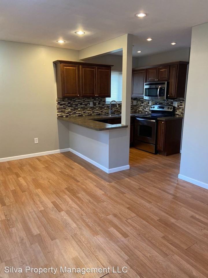 122 N Lafayette - Photo 2 of 7