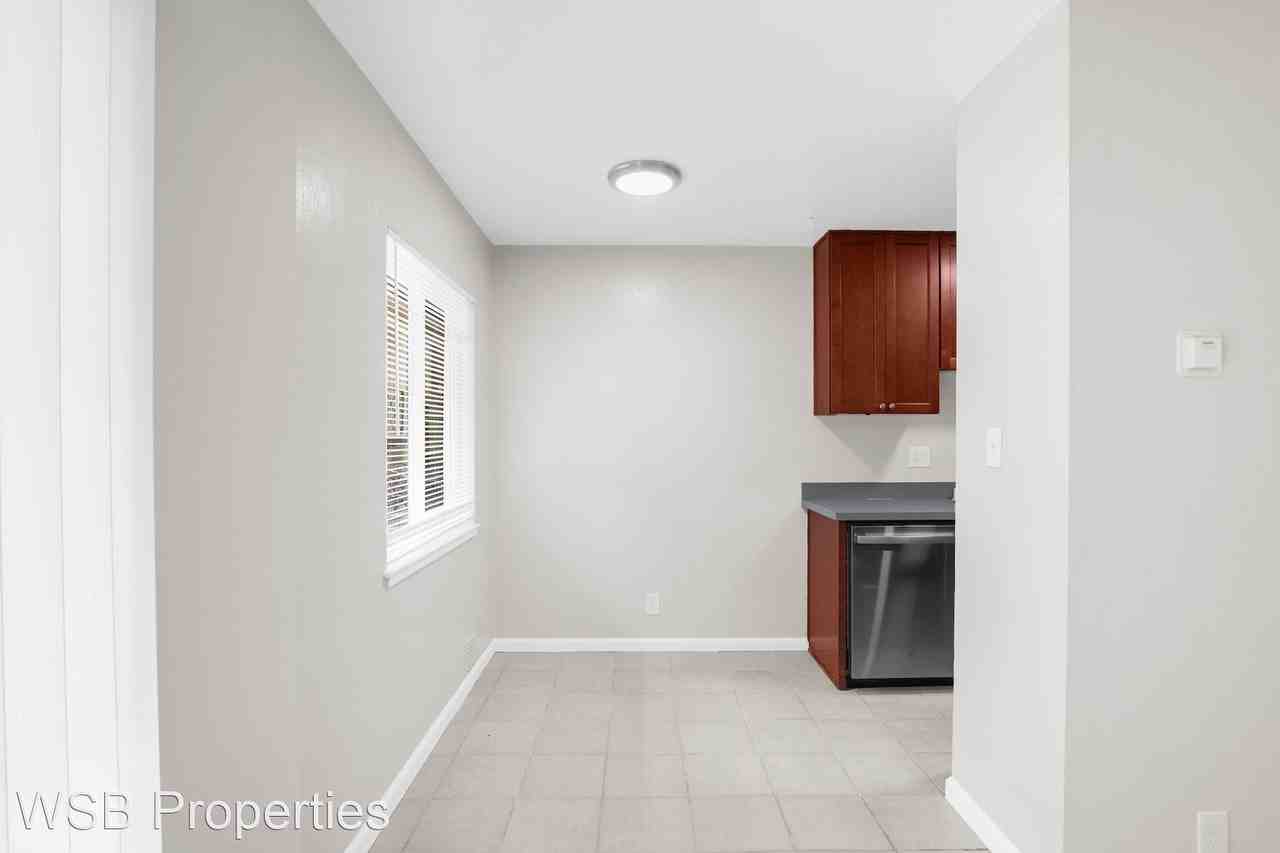 650 East 17th Street 01-29 - Photo 2 of 24