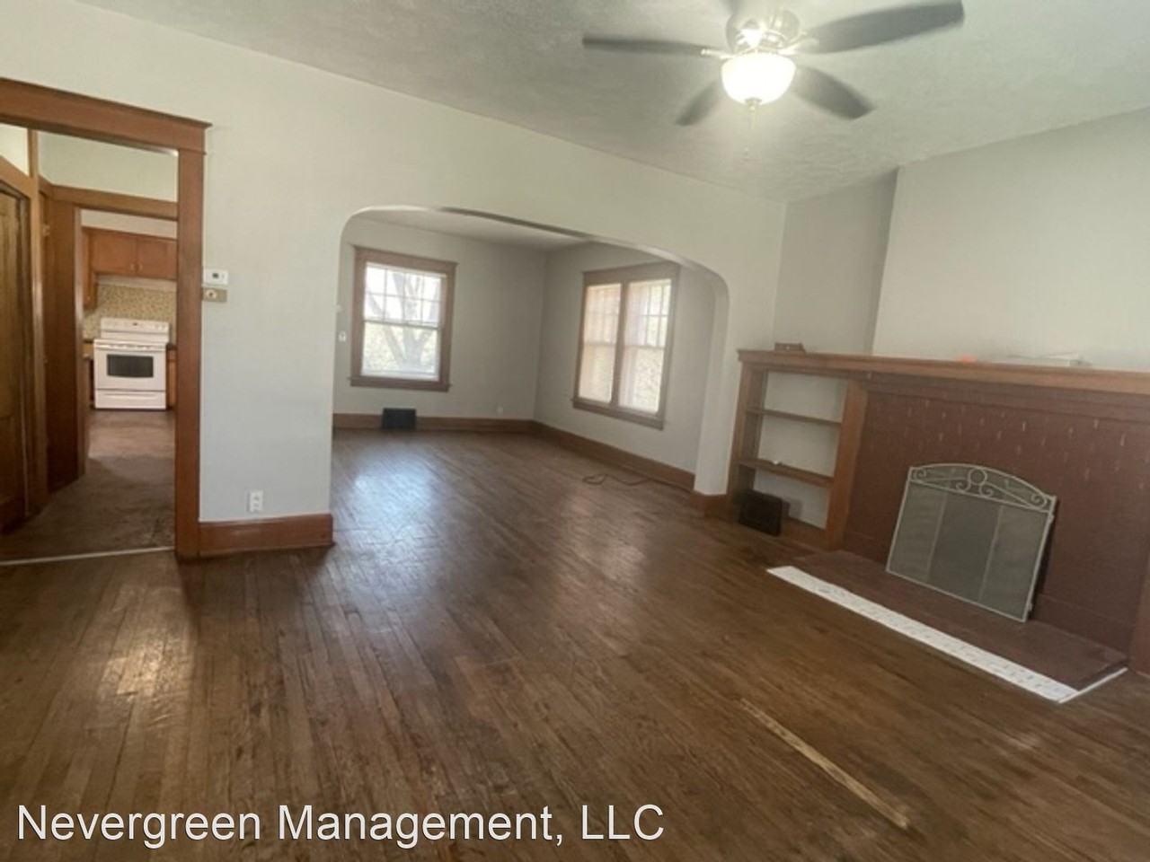 1138 S 33rd St - Photo 3 of 20