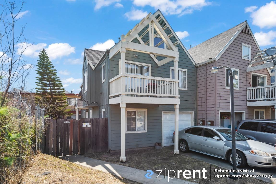 2446 90th Ave - Photo 2 of 25