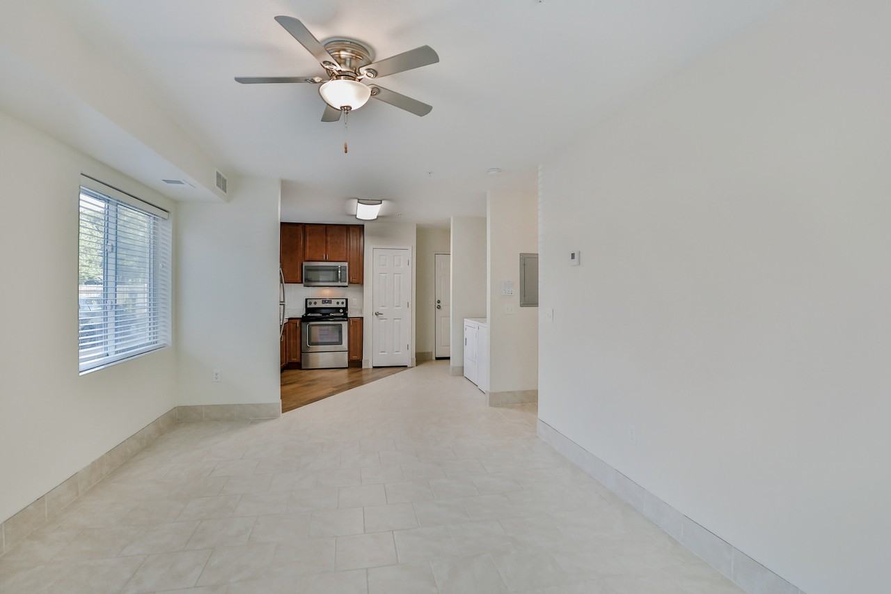 823 15th Ave Se - Photo 2 of 10