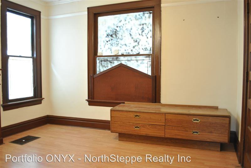 N High St 2321-2327 ONYX - Photo 4 of 13