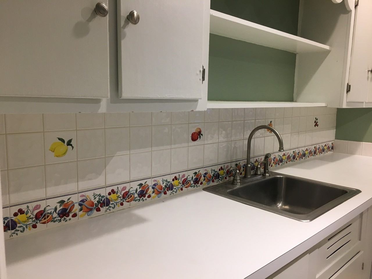 Worthington Colonial Hills with Attached Single Car Garage - Photo 4 of 16